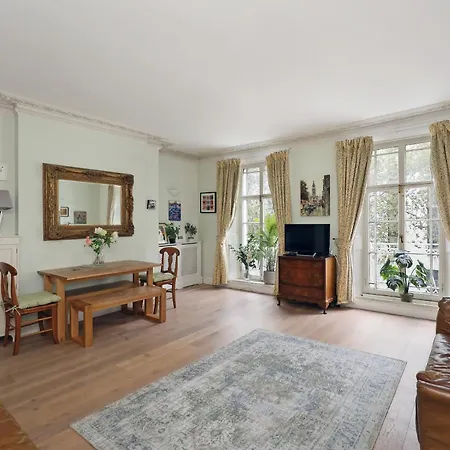 Covent Garden Superior Two Bedroom Aparment On Strand